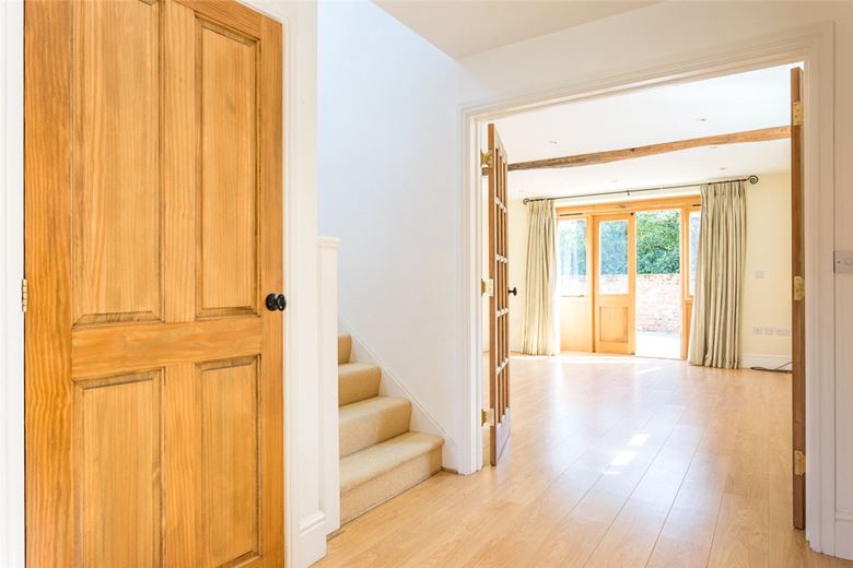 2 bedroom house, Winterbourne, Newbury RG20