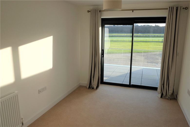 2 bedroom flat, Kingman Way, Newbury RG14