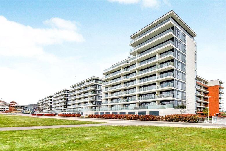 2 bedroom flat, Kingman Way, Newbury RG14