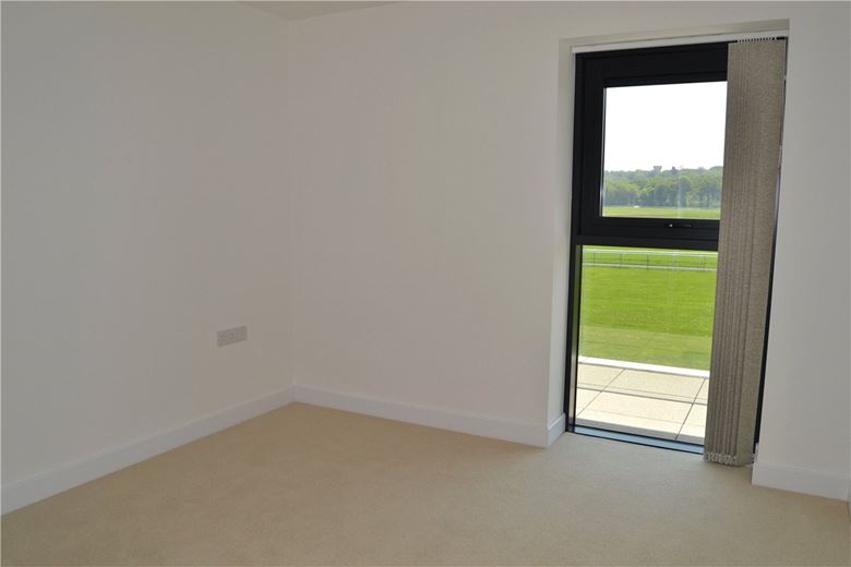 2 bedroom flat, Kingman Way, Newbury RG14