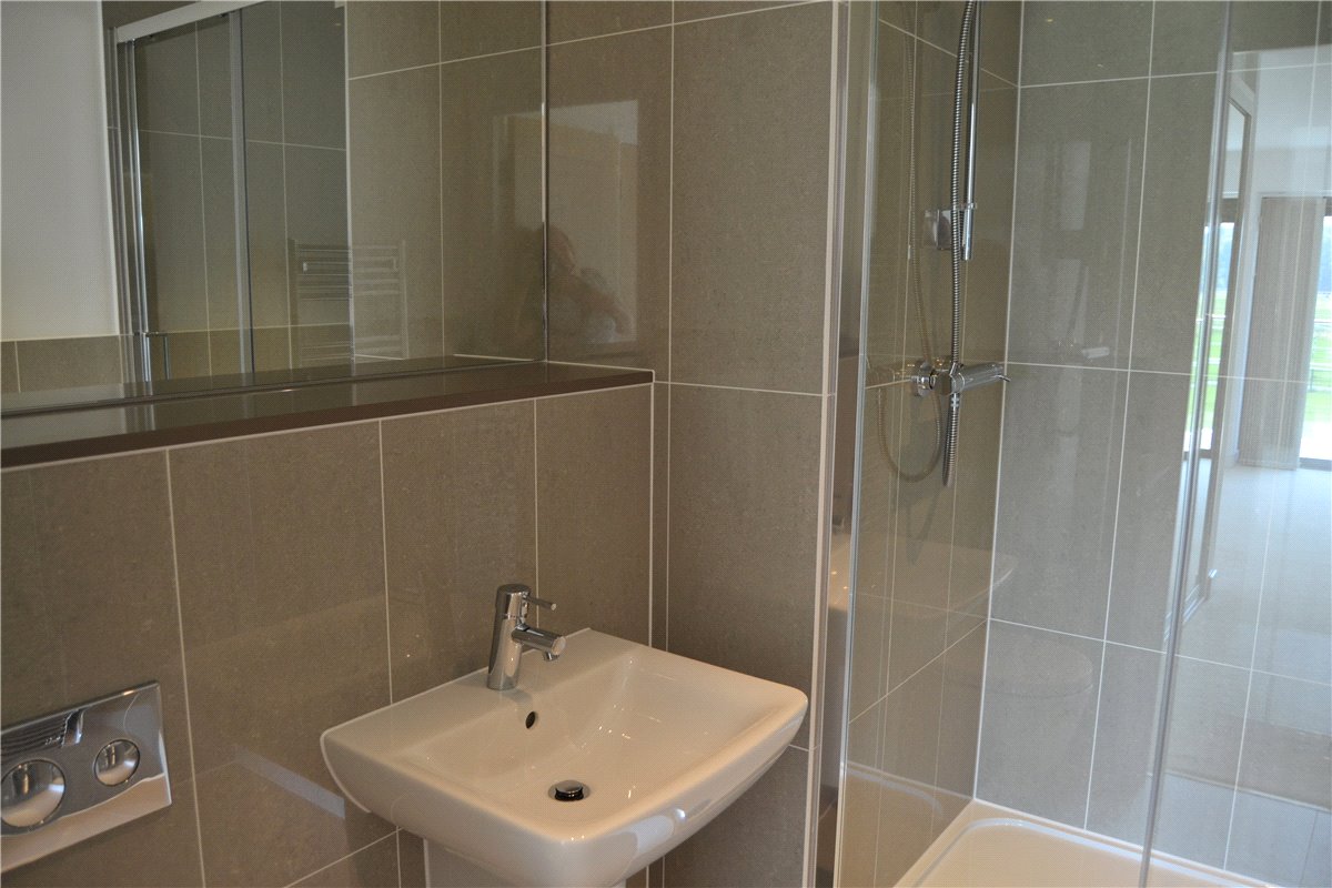 2 bedroom flat, Kingman Way, Newbury RG14