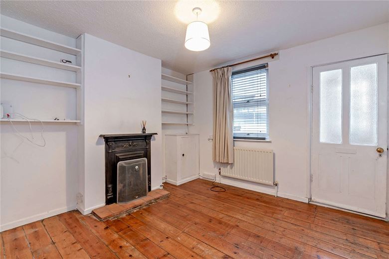 2 bedroom house, Newbury, Berkshire RG14 - Available