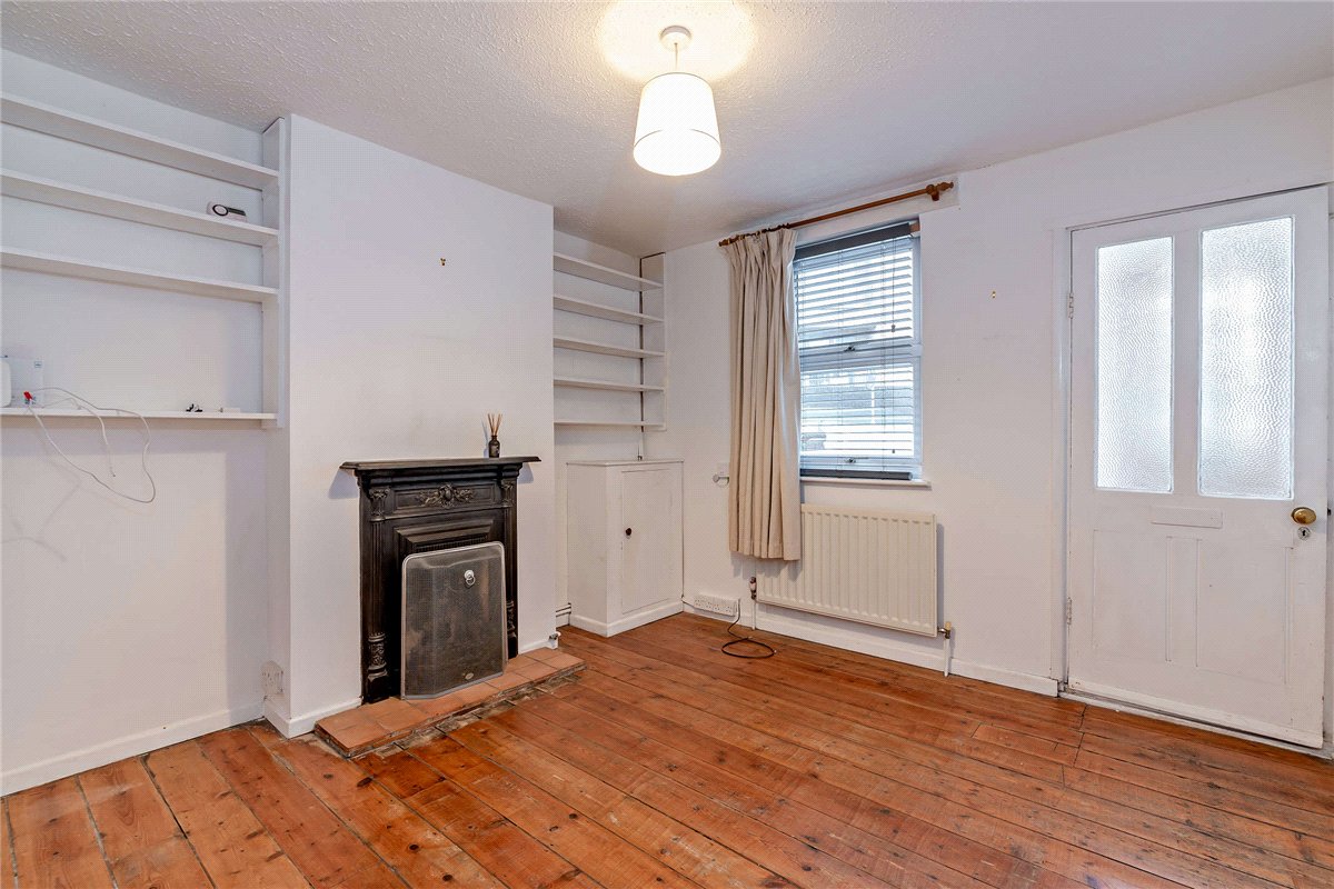 2 bedroom house, Newbury, Berkshire RG14 - Available