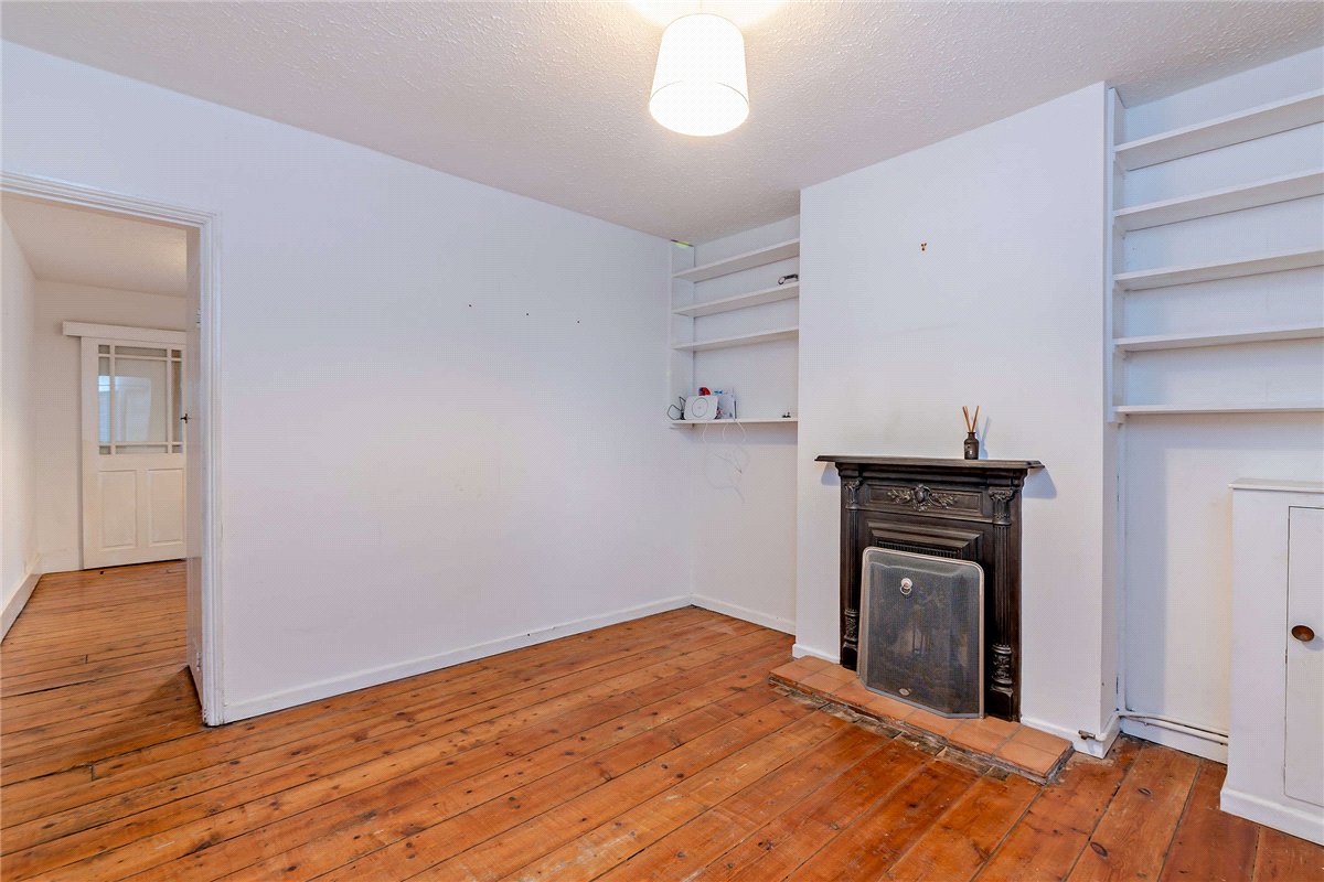 2 bedroom house, Newbury, Berkshire RG14 - Available