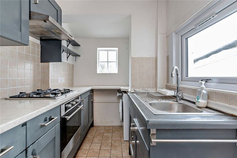 2 bedroom house, Newbury, Berkshire RG14 - Available
