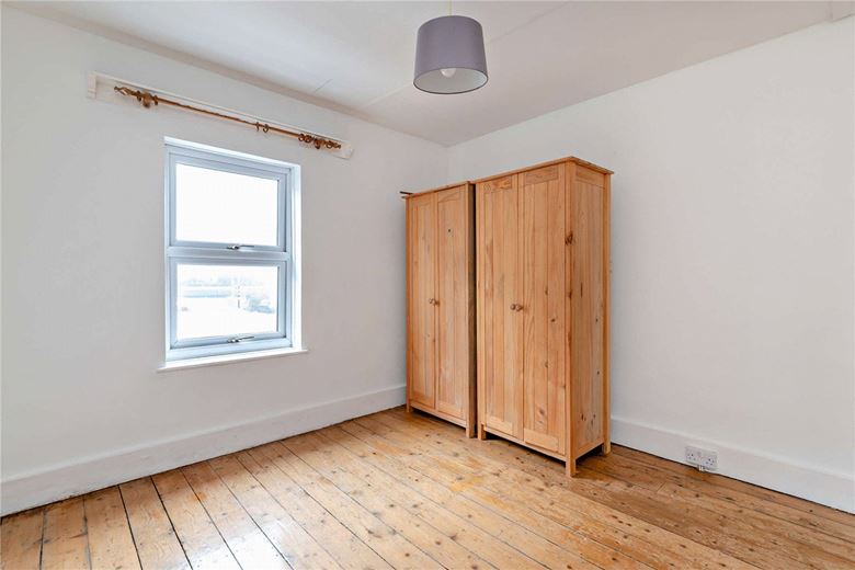 2 bedroom house, Newbury, Berkshire RG14 - Available