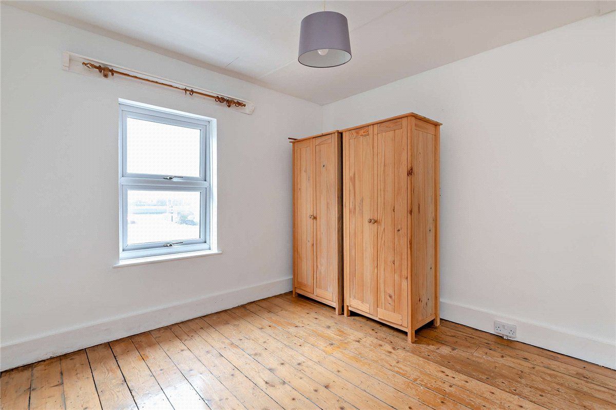 2 bedroom house, Newbury, Berkshire RG14 - Available