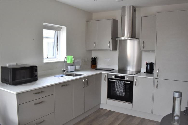 2 bedroom flat, Steel Close, Newtown Road RG14