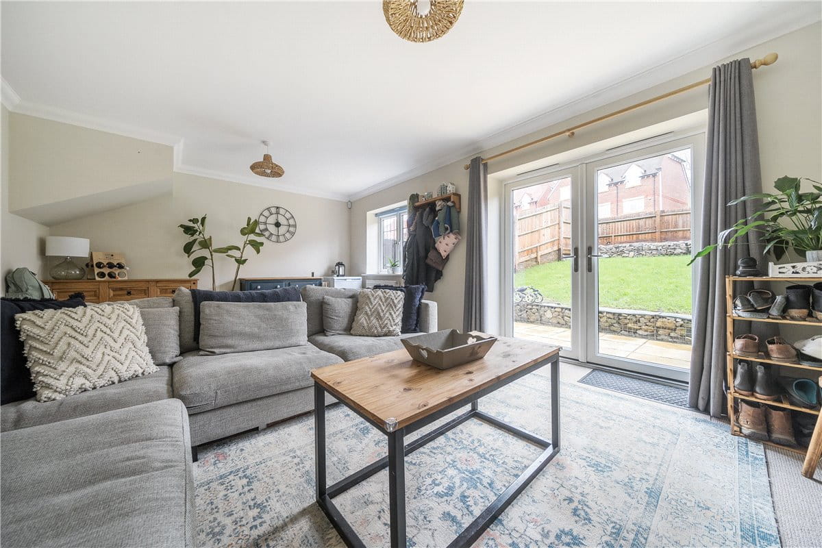 3 bedroom house, Woolhampton, Reading RG7 - Under Offer