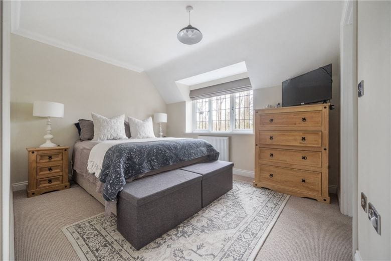 3 bedroom house, Woolhampton, Reading RG7 - Under Offer