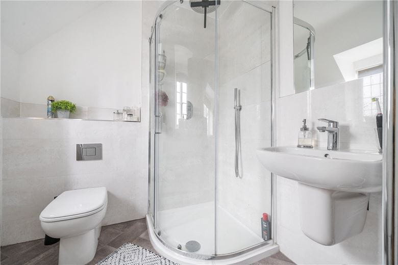 3 bedroom house, Woolhampton, Reading RG7 - Under Offer