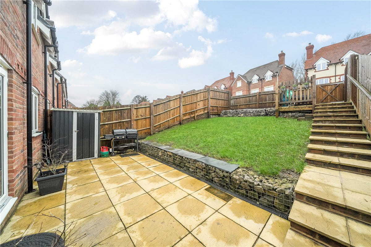 3 bedroom house, Woolhampton, Reading RG7 - Under Offer