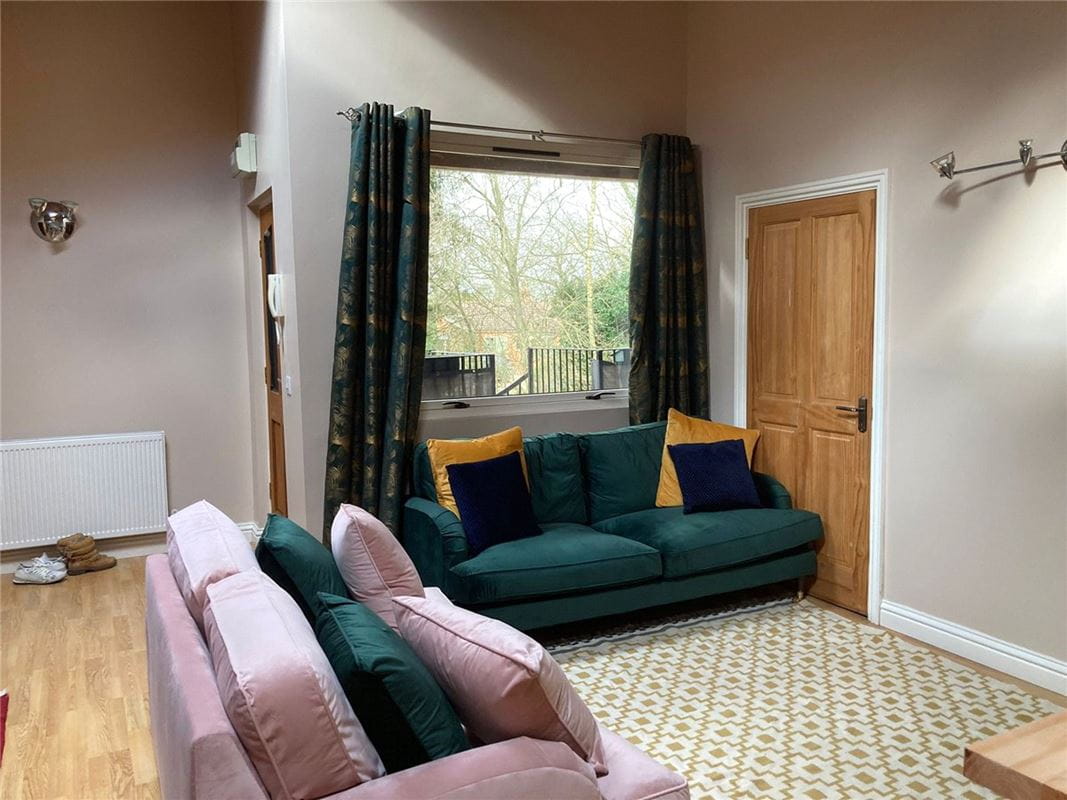 2 bedroom flat, Ashford Hill, Thatcham RG19