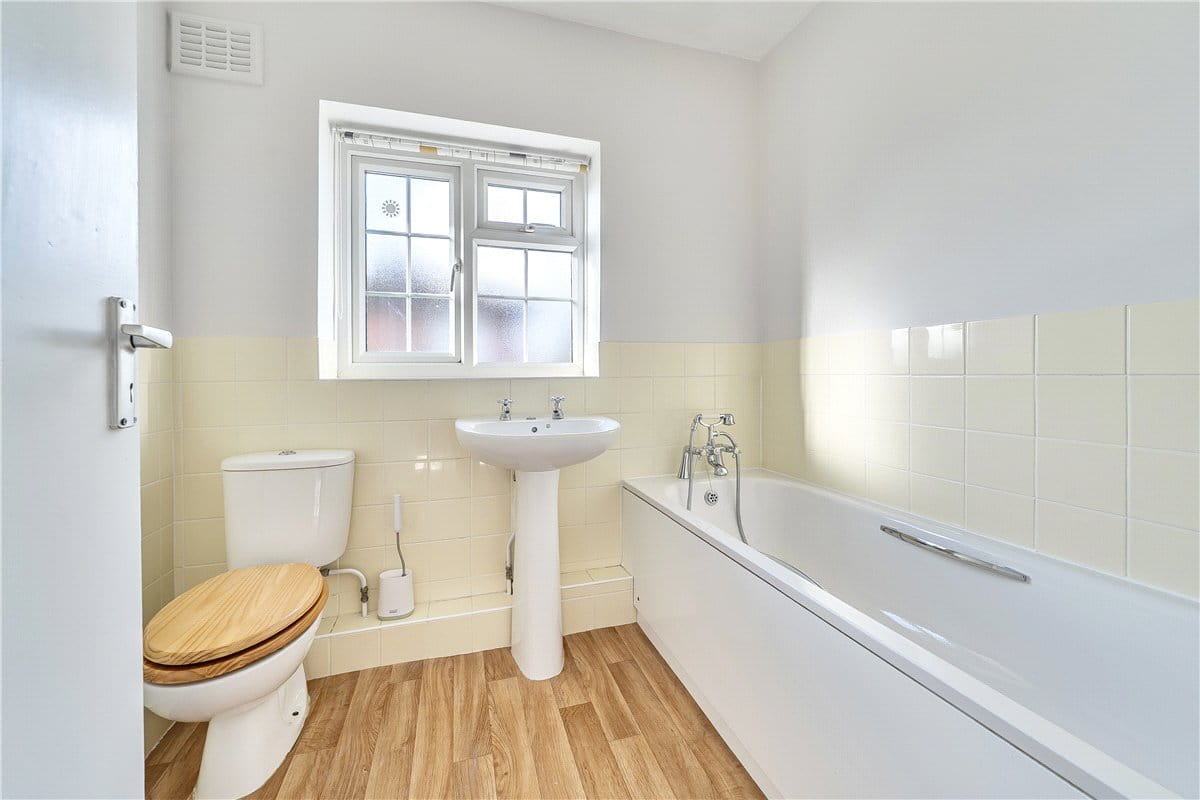 3 bedroom house, Upper Green, Inkpen RG17 - Available