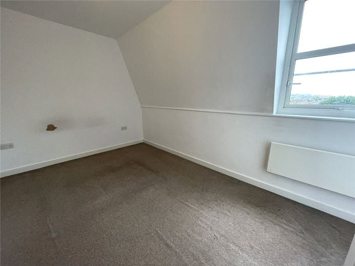 1 bedroom flat, Strawberry Hill, Newbury RG14 - Let Agreed