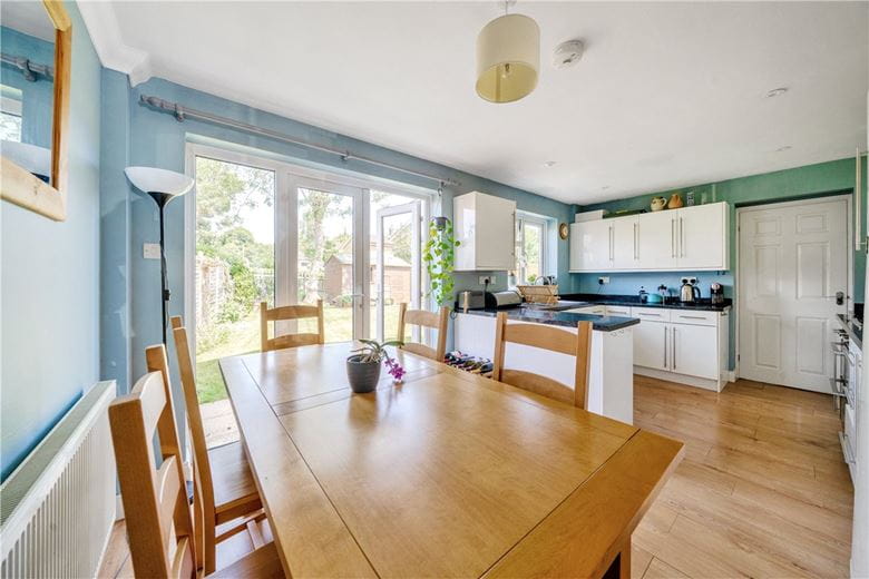 4 bedroom house, Speen, Newbury RG14 - Let Agreed