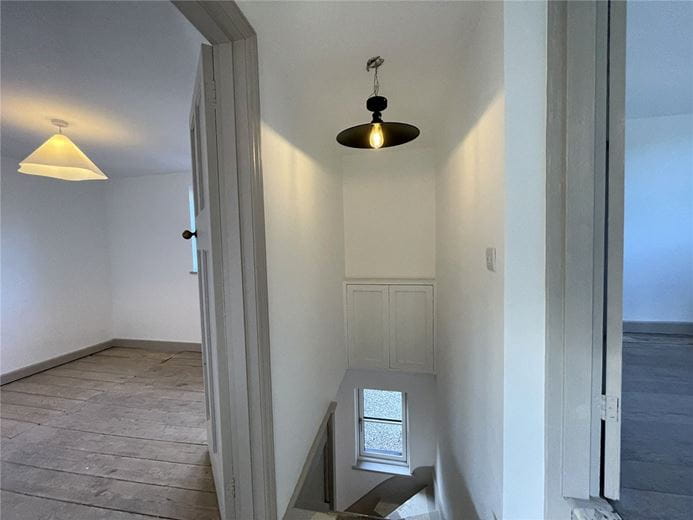 3 bedroom house, Enborne Street, Enborne RG14 - Available