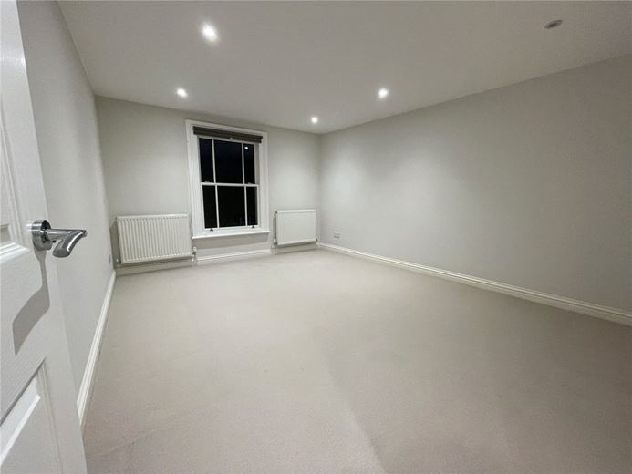 2 bedroom flat, Newton Mews, Hungerford RG17 - Available