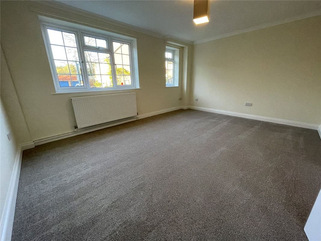 2 bedroom house, Castle Lane, Donnington RG14