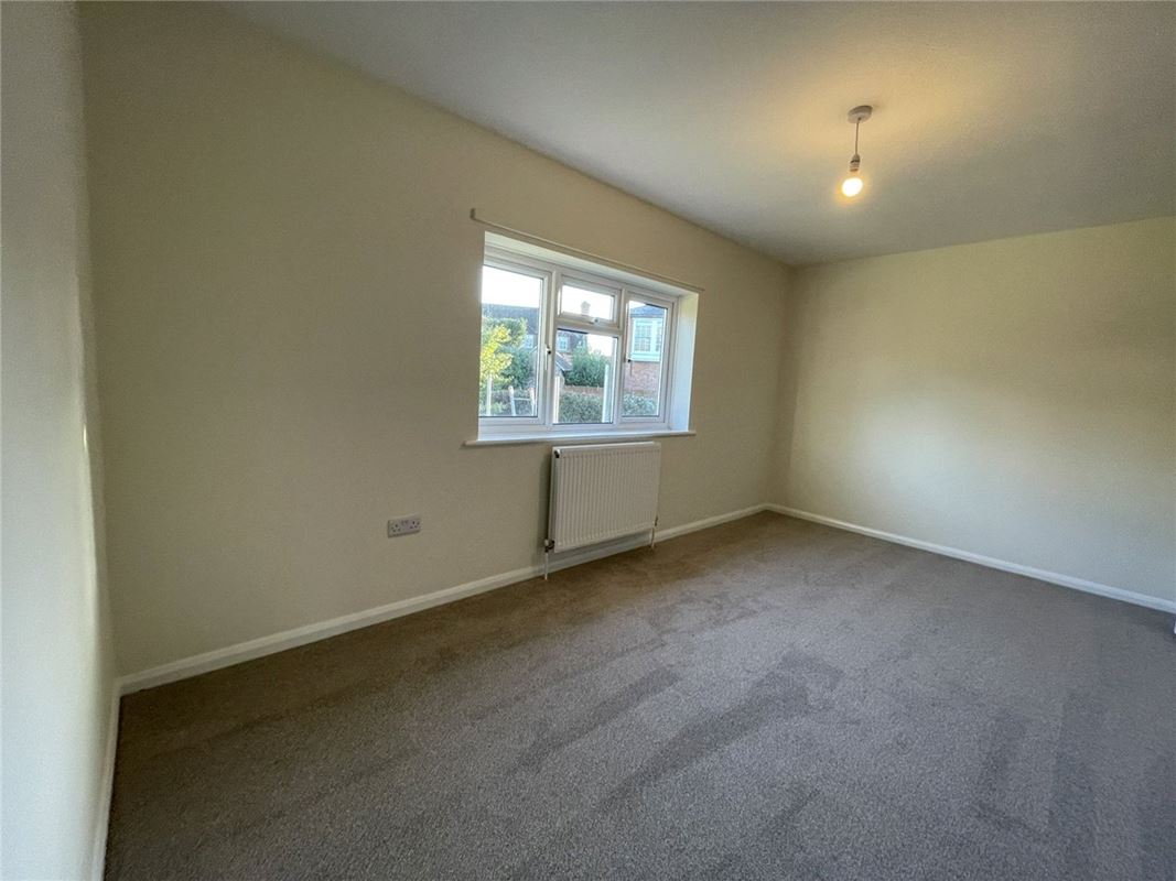 2 bedroom house, Castle Lane, Donnington RG14