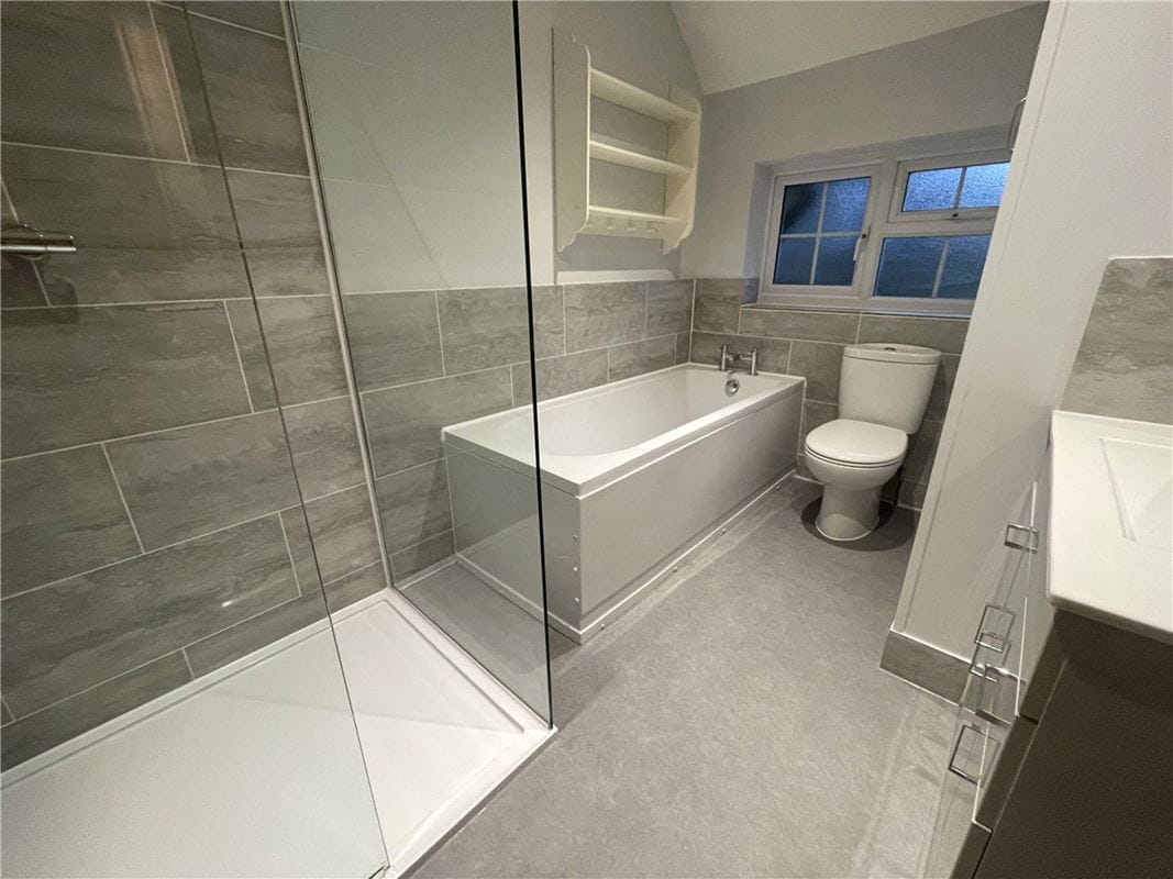 4 bedroom house, Sydmonton, Burghclere RG20 - Let Agreed