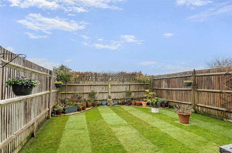 3 bedroom house, Newbury, Berkshire RG14 - Available