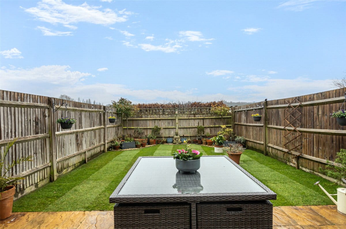 3 bedroom house, Newbury, Berkshire RG14 - Available