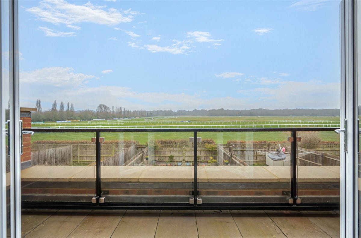 3 bedroom house, Newbury, Berkshire RG14 - Available