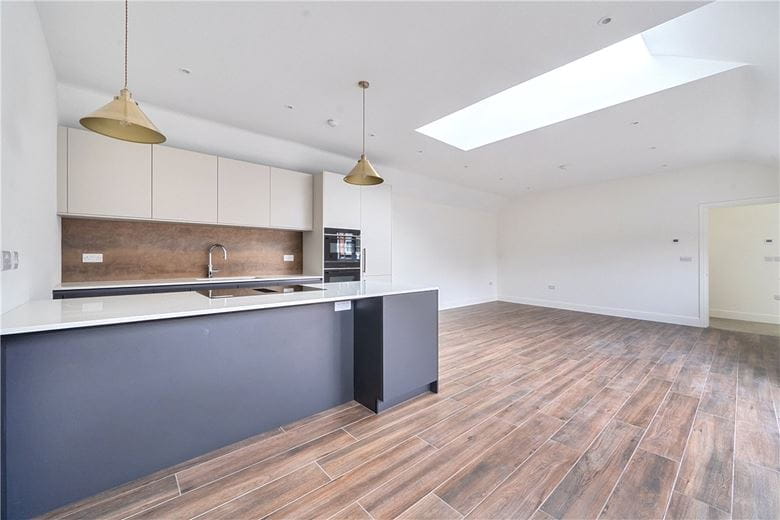 2 bedroom house, Enborne Street, Enborne RG20 - Available