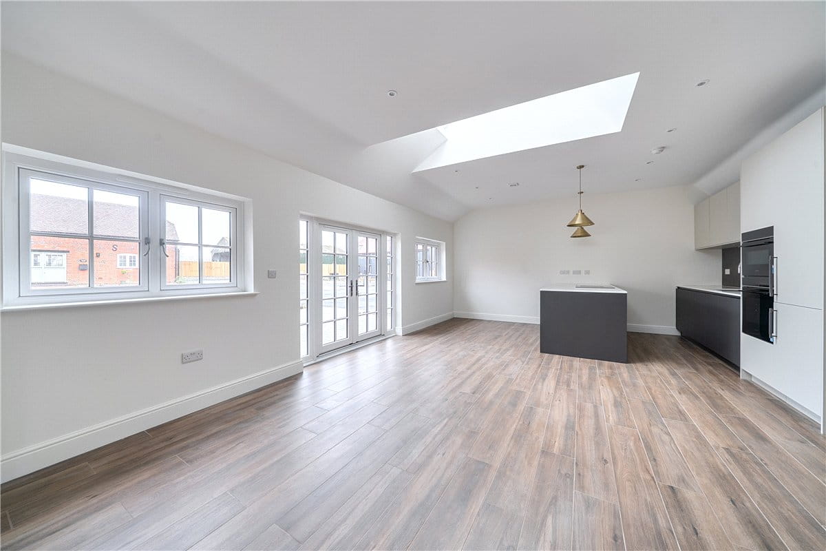 2 bedroom house, Enborne Street, Enborne RG20 - Available