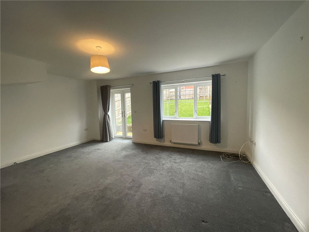 2 bedroom house, Woolhampton, Reading RG7 - Under Offer