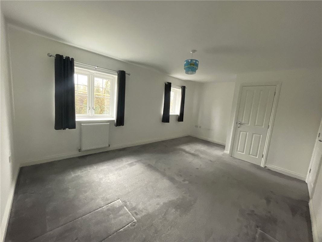 2 bedroom house, Woolhampton, Reading RG7 - Under Offer