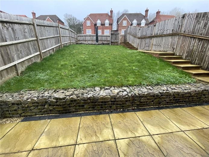 2 bedroom house, Woolhampton, Reading RG7 - Under Offer