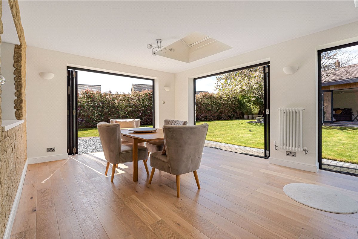 4 bedroom house, Willows Edge, Eynsham OX29 - Available