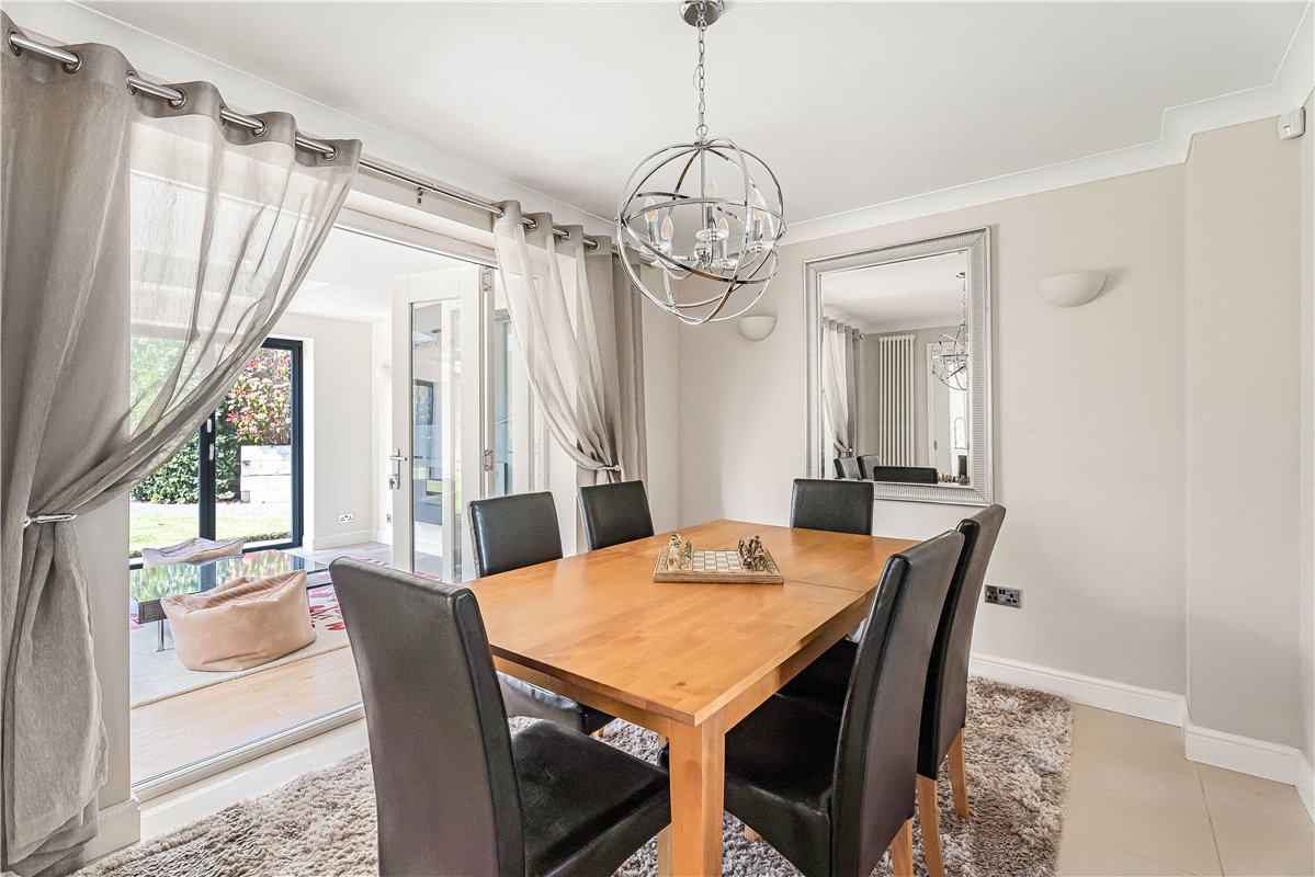 4 bedroom house, Willows Edge, Eynsham OX29 - Available