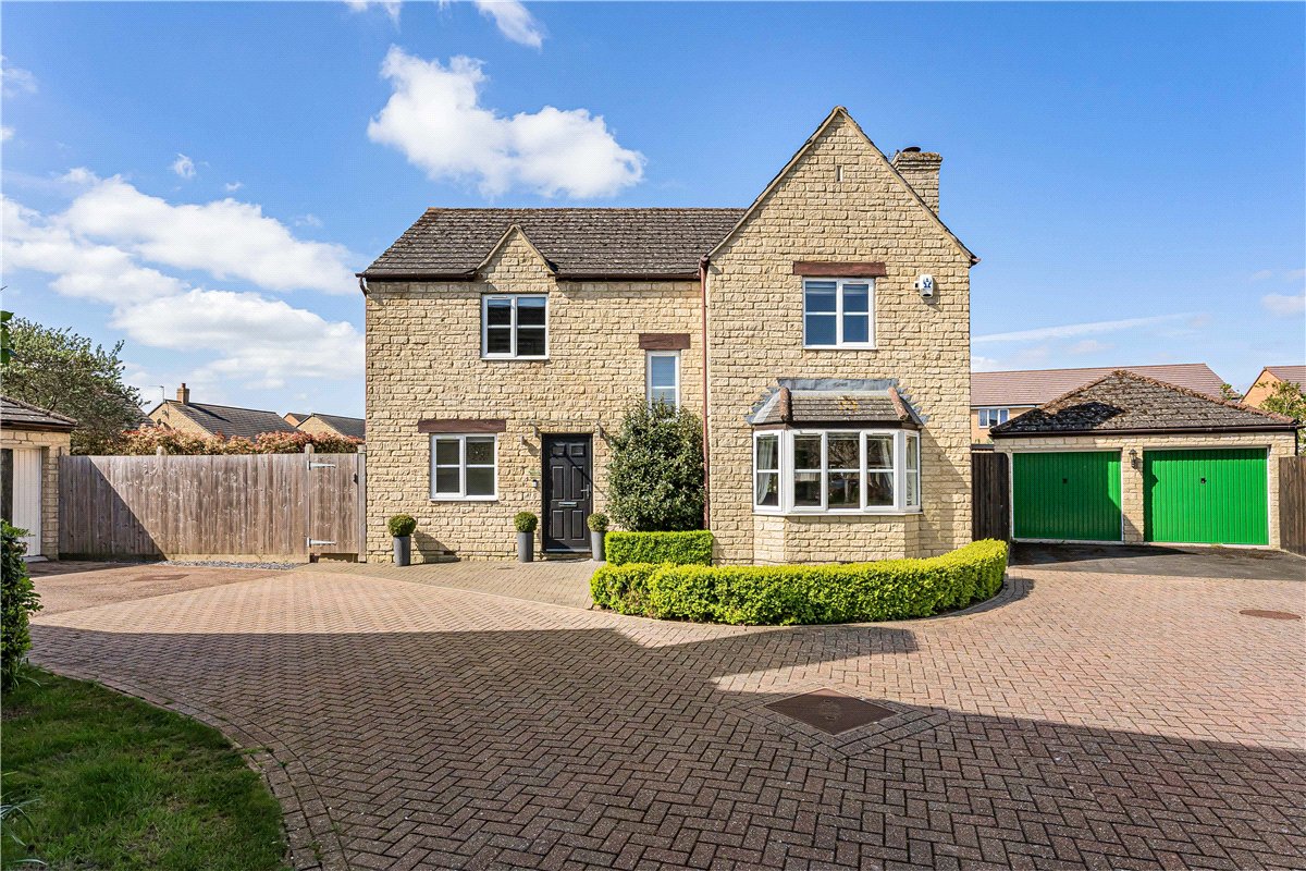 4 bedroom house, Willows Edge, Eynsham OX29 - Available