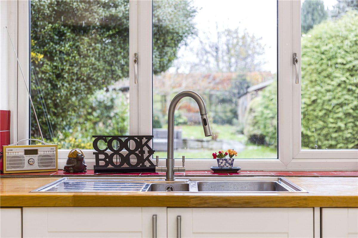 4 bedroom house, Bellamy Close, Southmoor OX13 - Sold