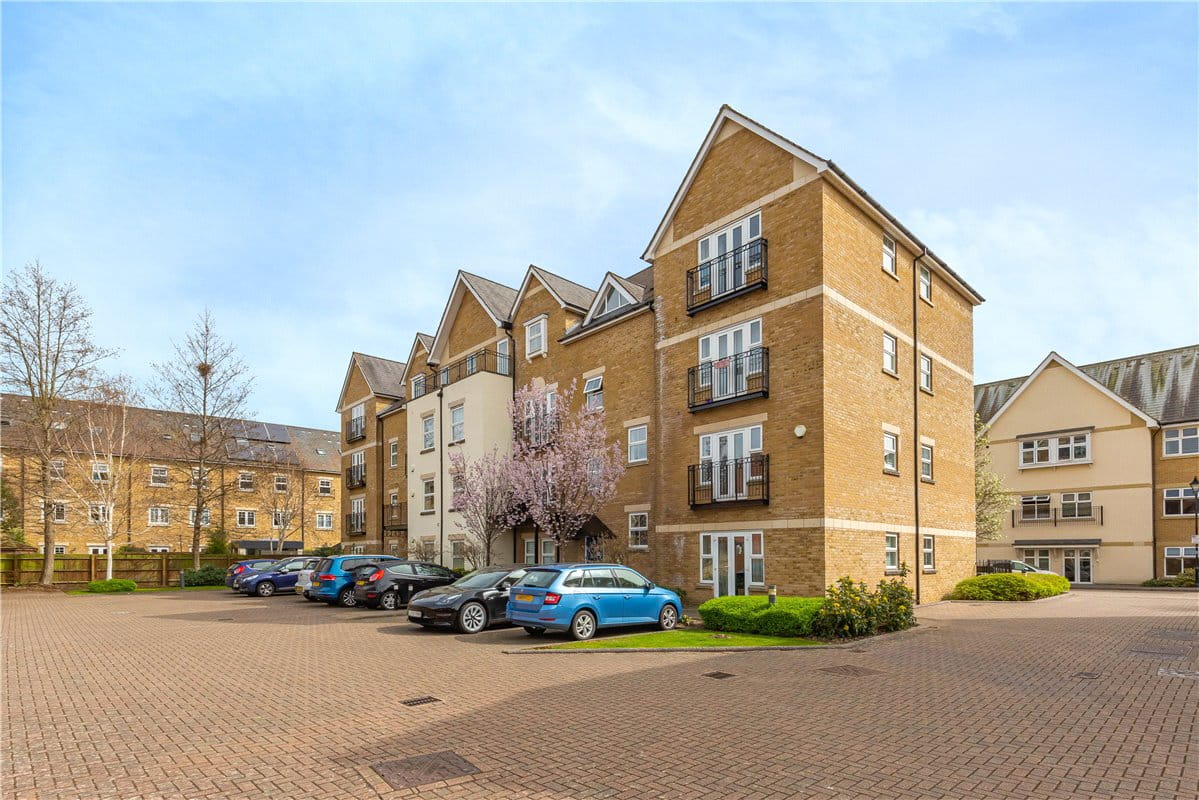 1 bedroom flat, Elizabeth Jennings Way, Oxford OX2 - Available