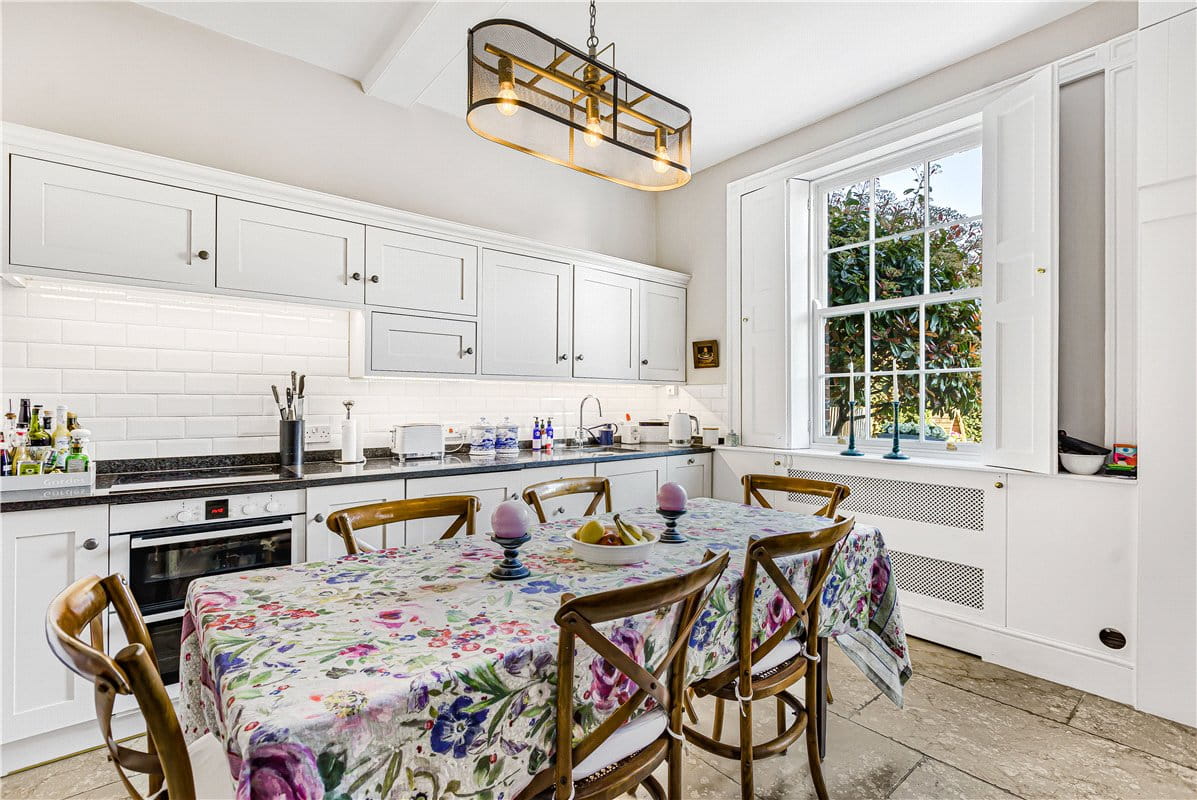 3 bedroom house, High Street, Eynsham OX29 - Available