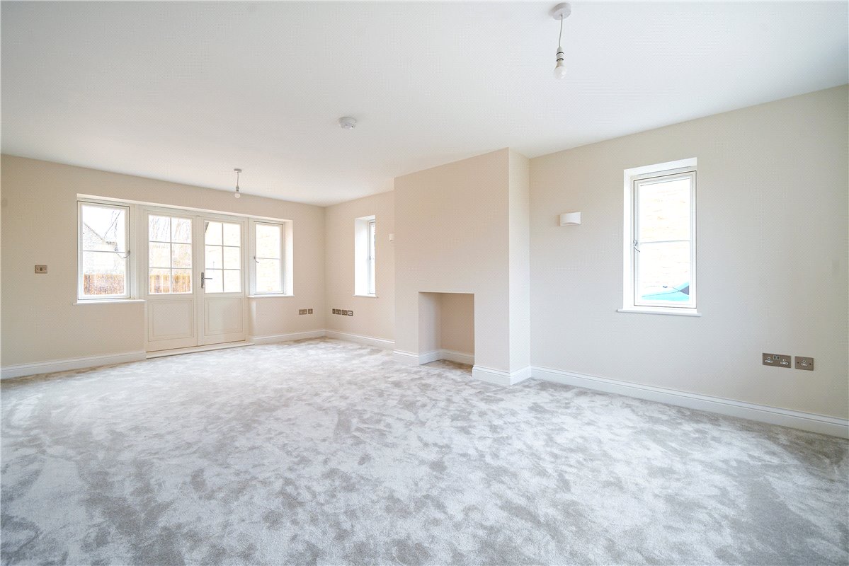 4 bedroom house, Southfields, Weston-on-the-Green OX25 - Available