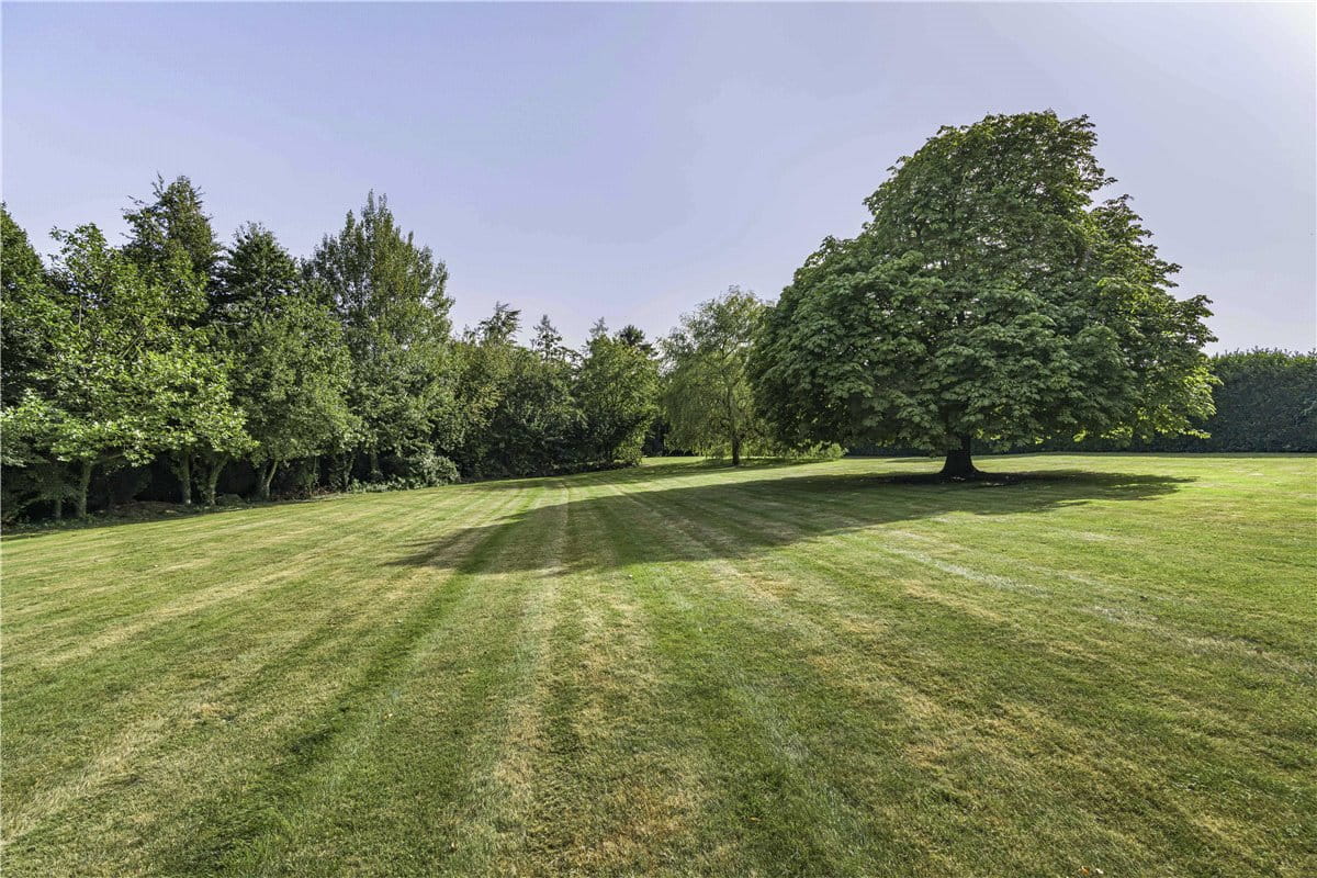 6 bedroom house, Chalk Lane, Hyde Heath HP6 - Available