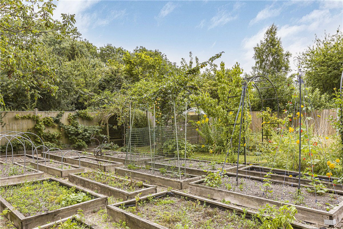 4 bedroom house, The Causeway, Steventon OX13 - Sold