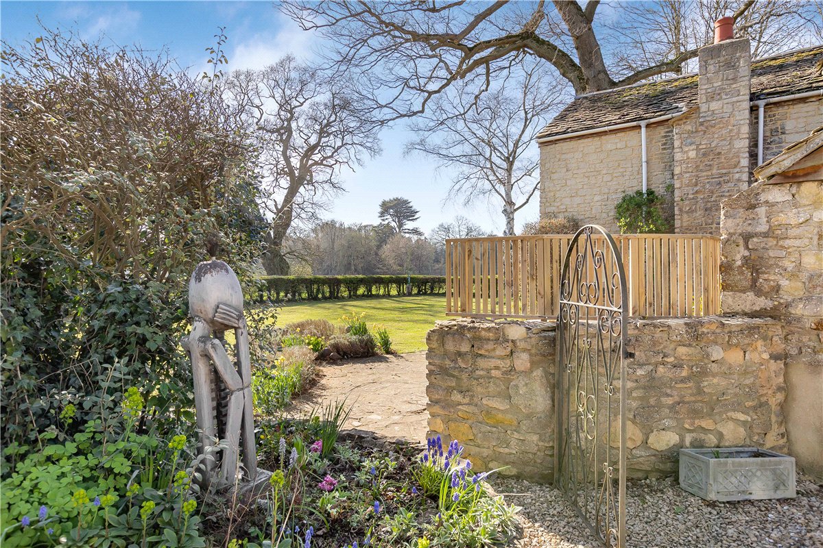 4 bedroom house, Station Road, Lower Heyford OX25 - Available