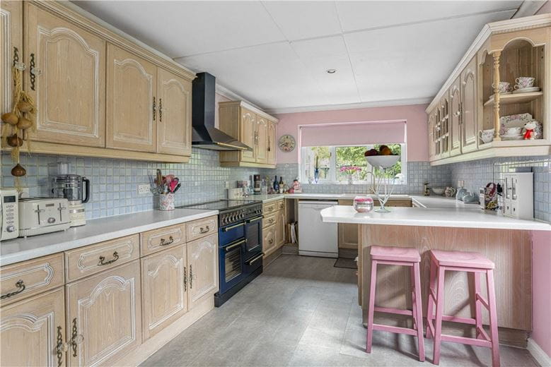 4 bedroom house, North Avenue, Abingdon OX14 - Available