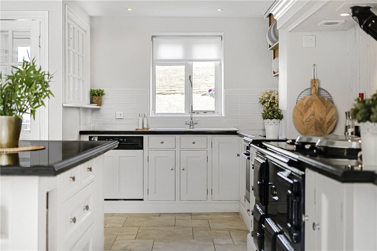 4 bedroom house, Shepherds Close, Weston-on-the-Green OX25 - Sold STC