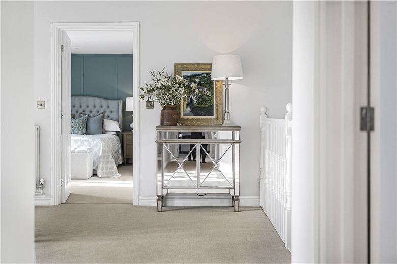 4 bedroom house, Shepherds Close, Weston-on-the-Green OX25 - Sold STC