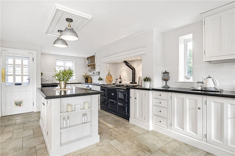 4 bedroom house, Shepherds Close, Weston-on-the-Green OX25 - Sold STC