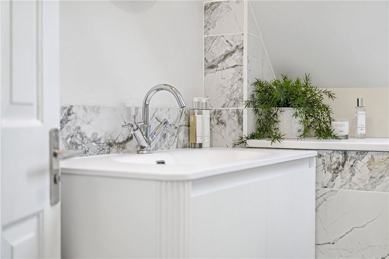 4 bedroom house, Shepherds Close, Weston-on-the-Green OX25 - Sold STC