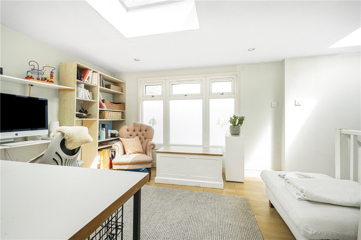 2 bedroom cottage, Hollybush Row, Oxford OX1 - Sold STC