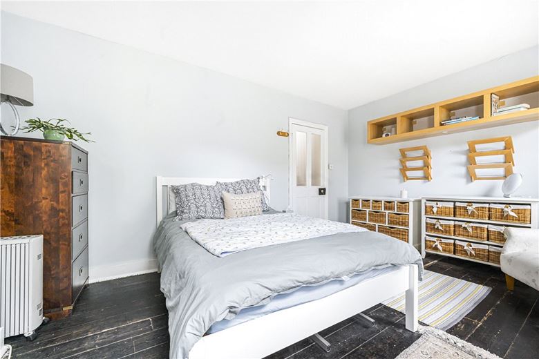 2 bedroom cottage, Hollybush Row, Oxford OX1 - Sold STC